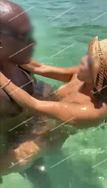 Asiancouplefla leaked private photo uncensored HD quality