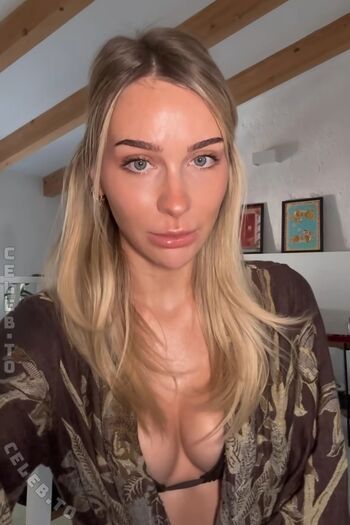 Ema louise  page leaked private photo uncensored HD quality