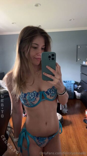 Felicity smoak leaked private photo uncensored HD quality