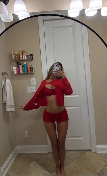 Hadelinemope  page leaked private photo uncensored HD quality