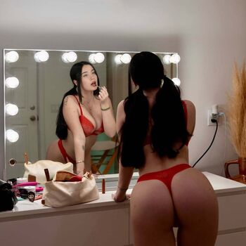 Hotblockchain emily cocea cryptobaddie page leaked private photo uncensored HD quality