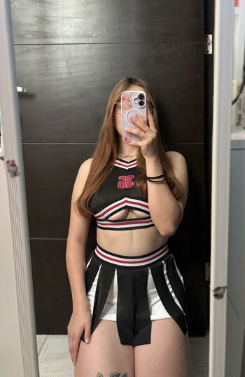 Kareeenrobles leaked private photo uncensored HD quality