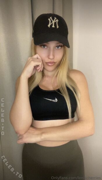 Lenischerries leaked private photo uncensored HD quality