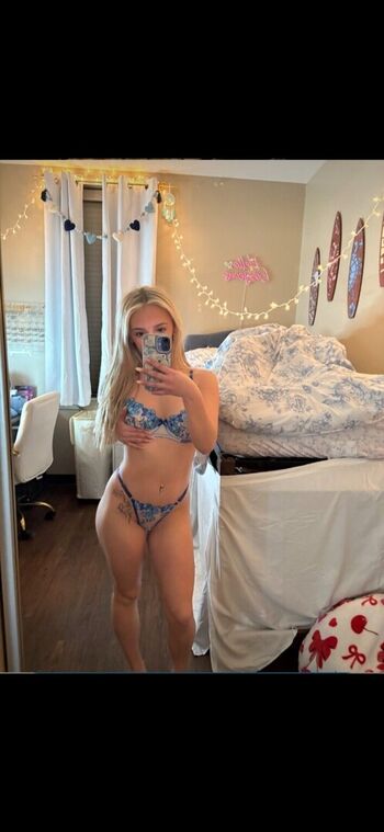 Lizzylovesfun leaked private photo uncensored HD quality