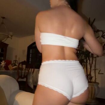 Mariagemeaoficial leaked private photo uncensored HD quality