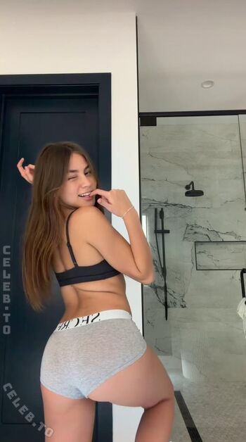 Minicaryn leaked private photo uncensored HD quality