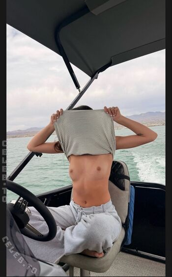 Minicaryn leaked private photo uncensored HD quality