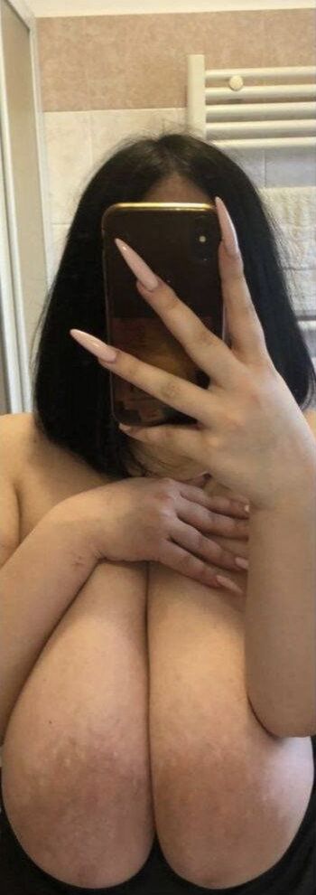 Mxmmytina leaked private photo uncensored HD quality