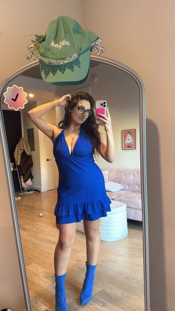 Qveenjulia leaked private photo uncensored HD quality