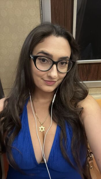 Qveenjulia leaked private photo uncensored HD quality