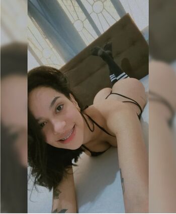 Uma abelinhaa leaked private photo uncensored HD quality